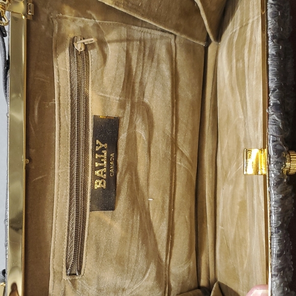 Bally leather bag. - Picture 2 of 5